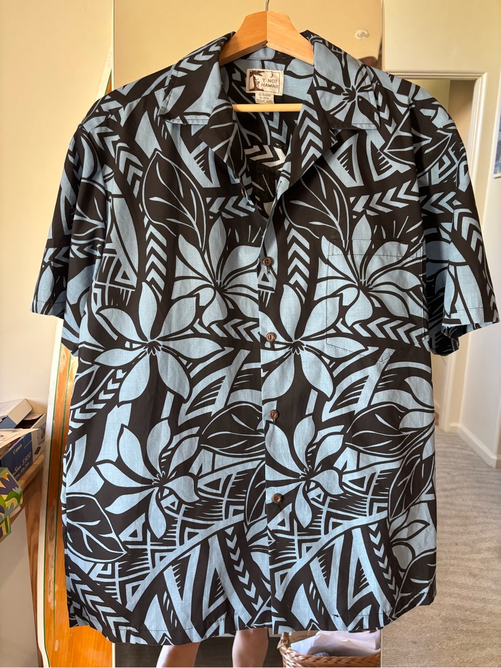 Men's Short-Sleeve Floral Hawaiian Camp Shirt - Black & Light Blue LG